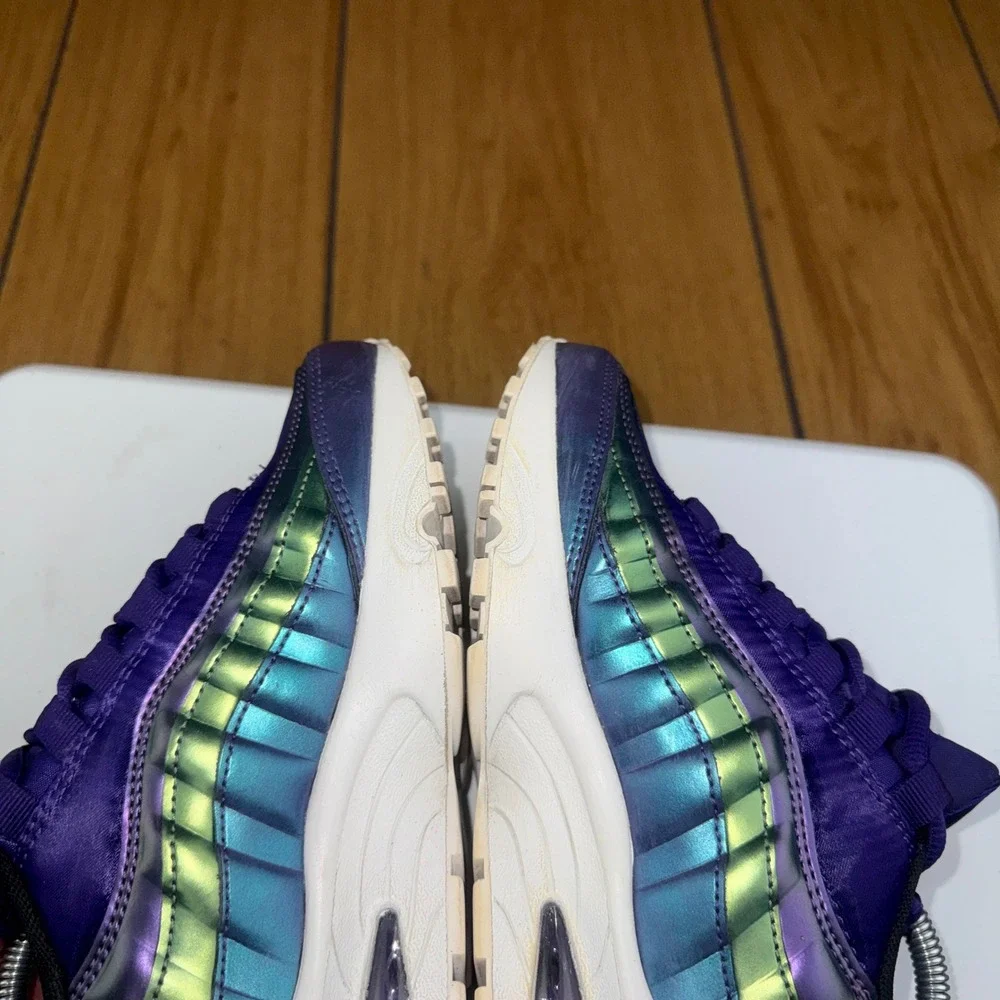 Nike Air Max 95 Kids Youth Size 4Y Purple Teal Iridescent‎ AJ1899 500